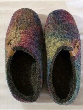 Bure Bure 100% Wool Rainbow Felted Slipper Shoes Sz 10 Womans Rubber Sole NWOT